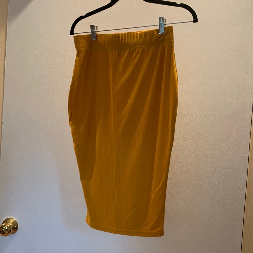 Rue 21, M, mustard yellow pencil skirt